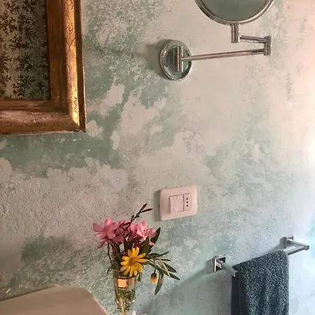 Apartment Mirable Rainbow House