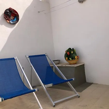 Mirable Rainbow House Apartment